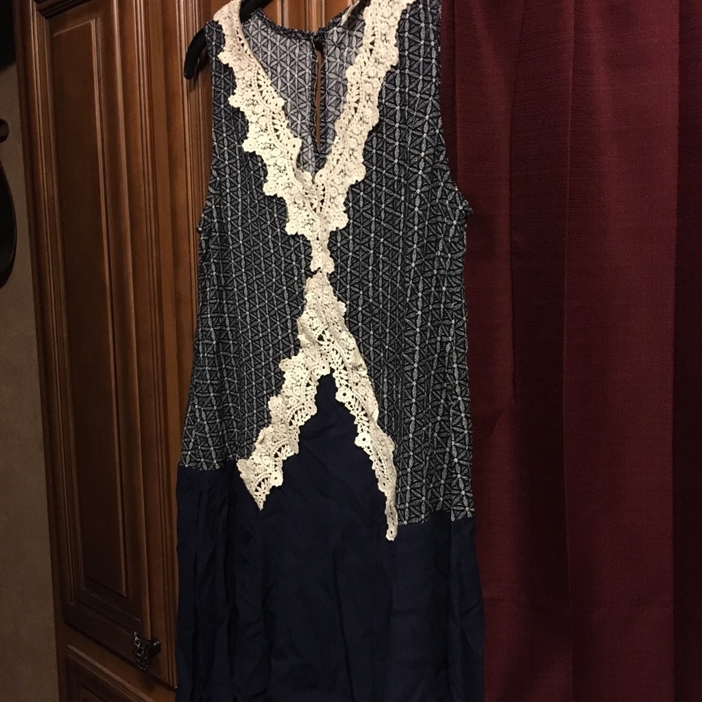 Umgee blue tank